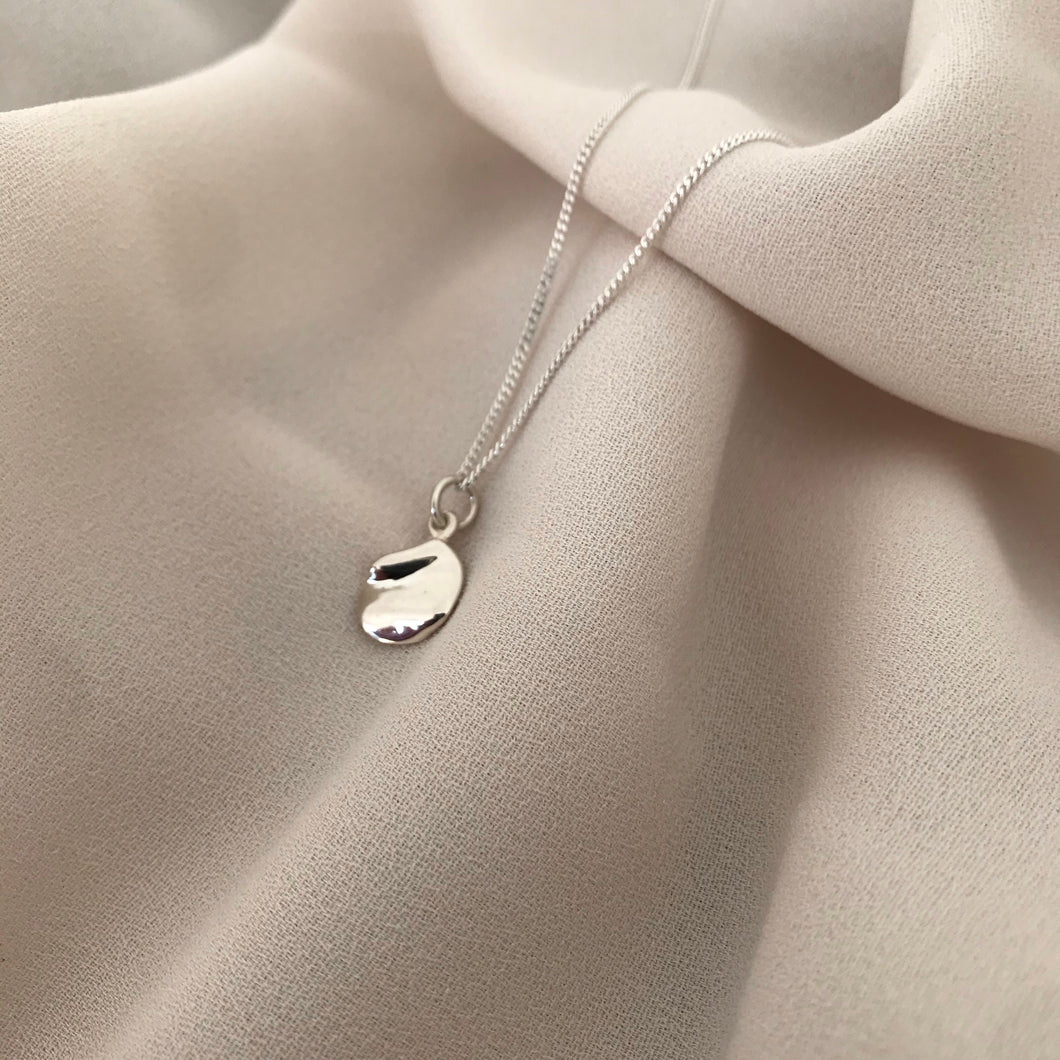 Tiny ondulado necklace - silver